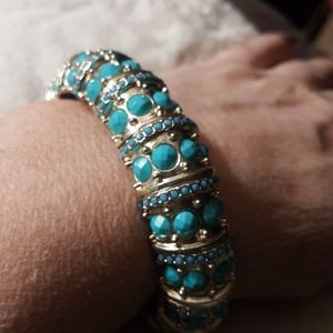 Cuff Stretch Bracelet Silver Section Turquise Bead